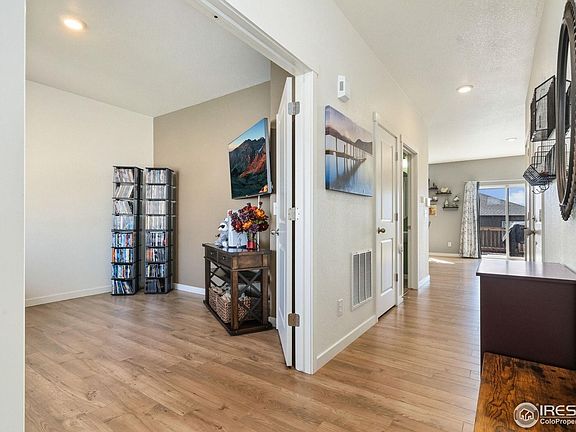 5th image of 1233 Lily Mountain Rd