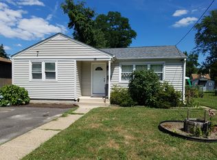 19 Birch Rd, Clementon, NJ 08021