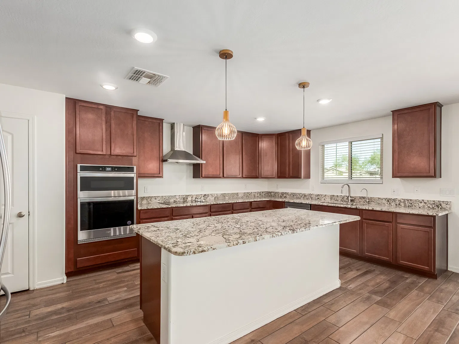 Branum/Price - 1 — Photo 3