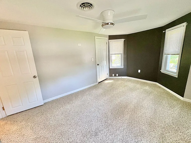 6550 Somerset St — Photo 35
