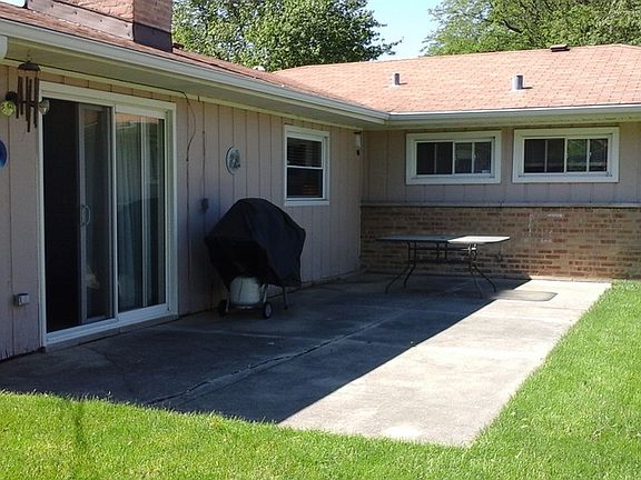 2nd image of 373 Winona St