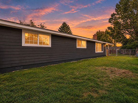 4th image of 4850 Larry Pl