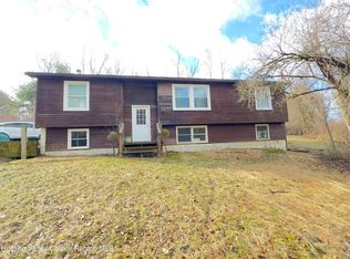 809 Sleepy Hollow Rd, Athens, NY 12015