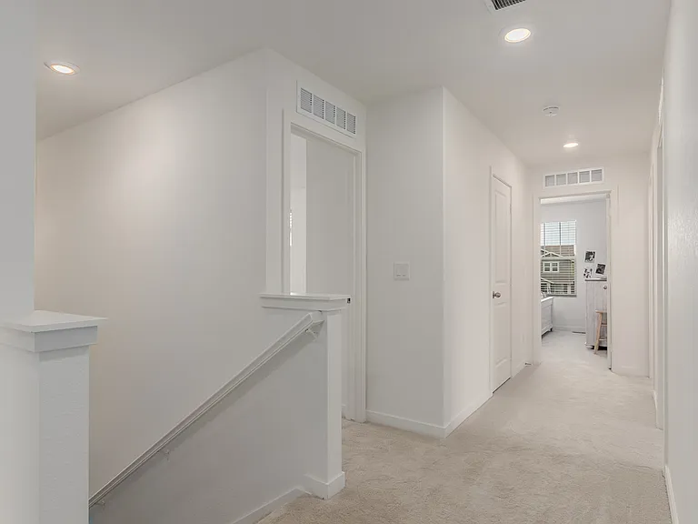 870 Mosquito Ct — Photo 22