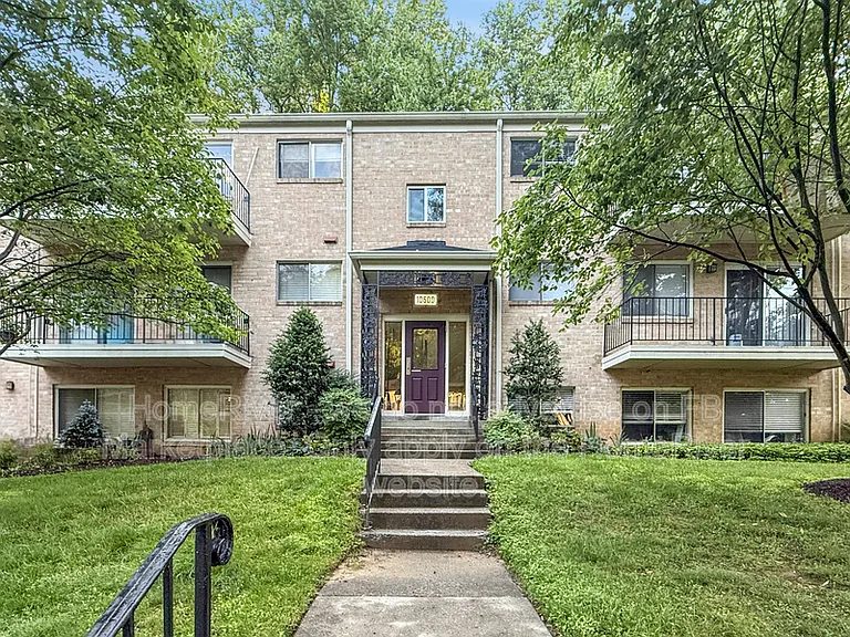 10600 Montrose Ave #201 — Photo 11