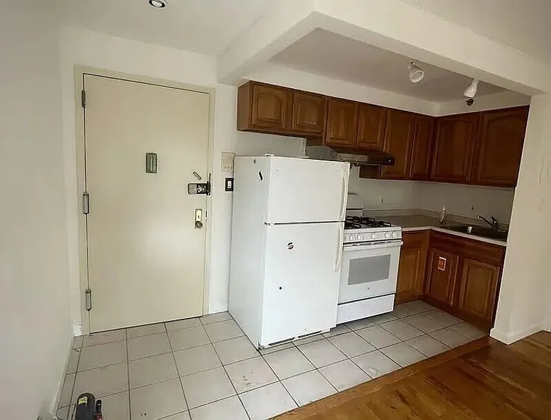 2 bed, 2.0 bath, 750 sqft, $2,245 — Photo 3