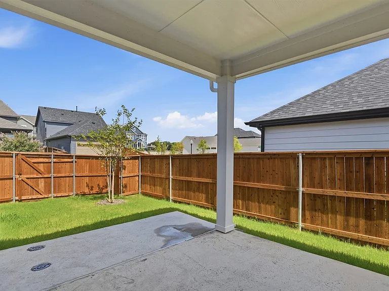 2524 Ballaster Mews — Photo 33