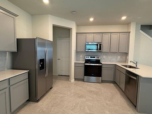 5th image of 2599 Winsome Way