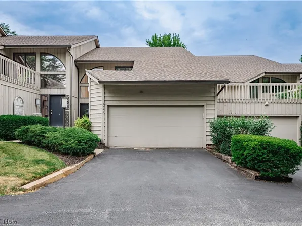 5745 Som Center Rd #3, Solon, OH 44139