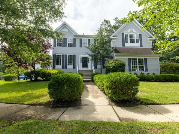 4 Raina Dr, Northfield, NJ 08225