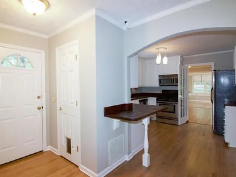 105 S Ridge St — Photo 27