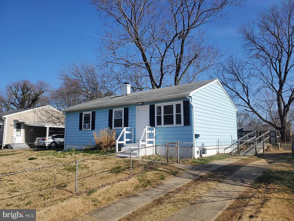 11 Glenwood Dr