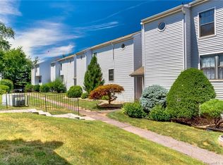 22 Horizon Hill Rd, Newington, CT 06111