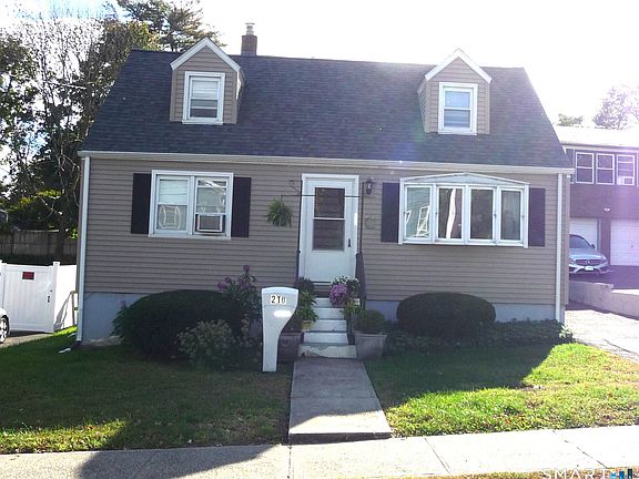 2nd image of 216 Granfield Avenue