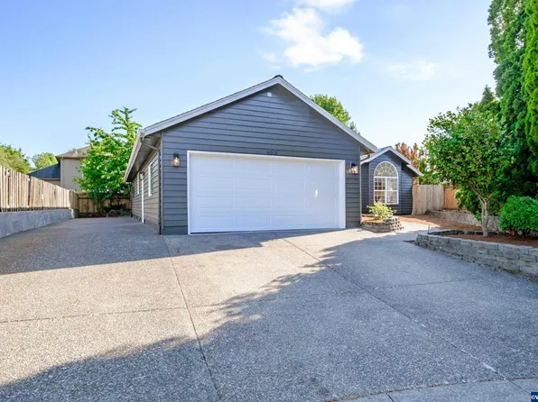 6815 Jakewood Ct NE, Keizer, OR 97303