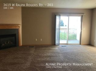3619 W Ralph Rogers Rd #203, Sioux Falls, SD 57108