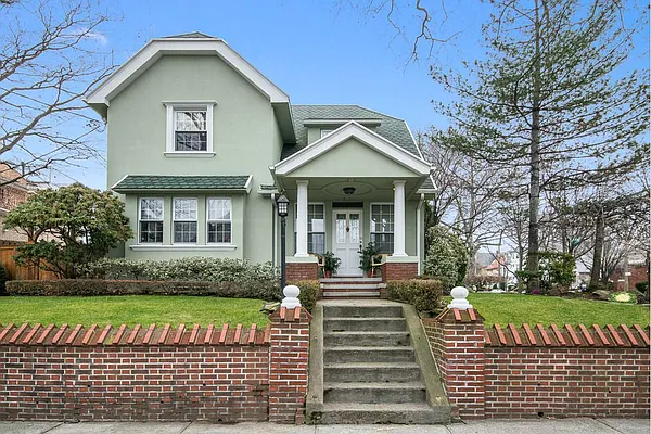 Sold by Stribling | media 1