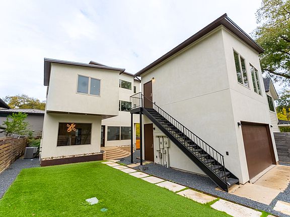 4th image of 716 Post Oak St