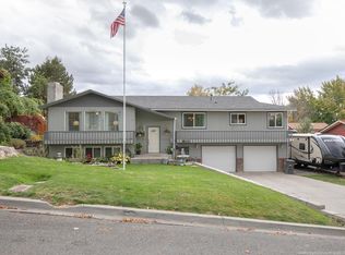 811 Terry St, Sunnyside, WA