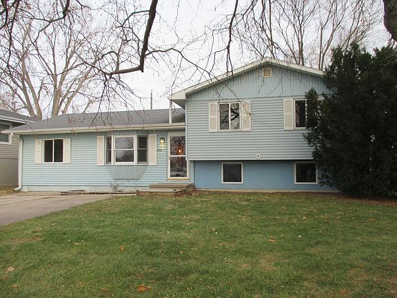 2nd image of 3911 Ramelle Dr