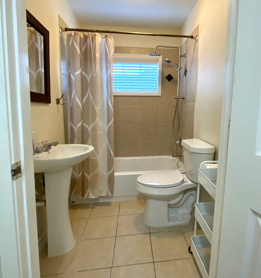 6 bed, $820 — Photo 4