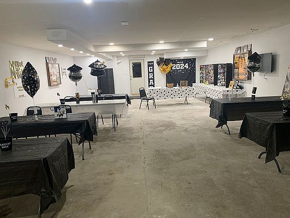 4 car garage 