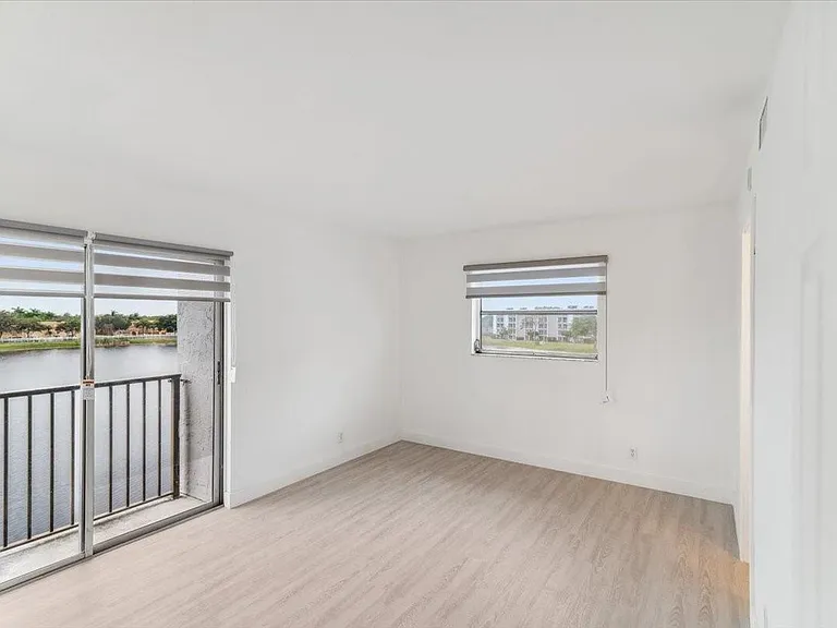 8700 N Sherman Cir — Photo 6