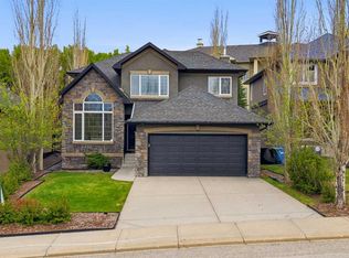 39 NW Evercreek Bluffs Rd SW, Calgary, AB T2Y4P3