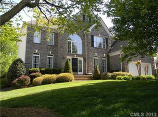 11806 Farnborough Rd, Huntersville, NC 28078