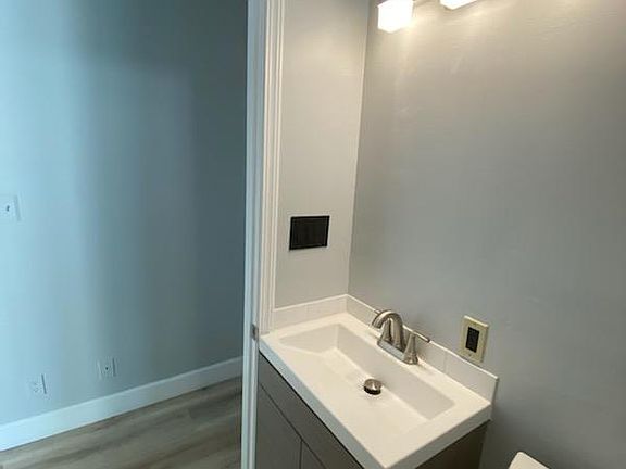 5th image of 1413 N Kingsley Dr