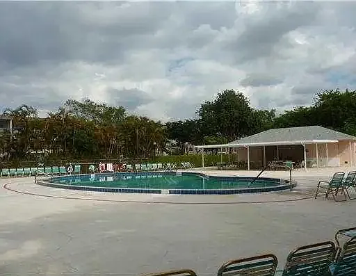 321 Newport Ct #V-unit 321 — Photo 65