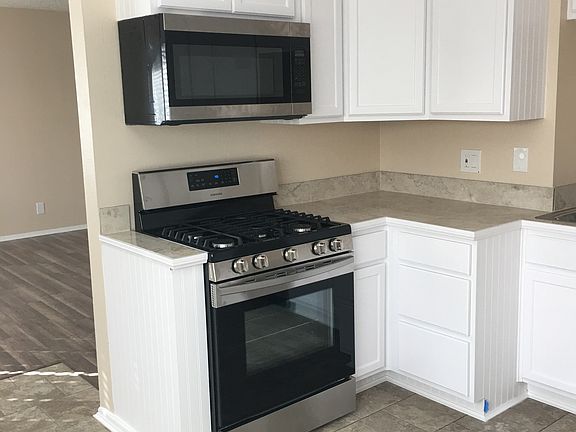 5 burner gas stove, built-in microwave