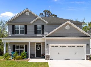 430 Nantucket Trl, Sneads Ferry, NC 28460