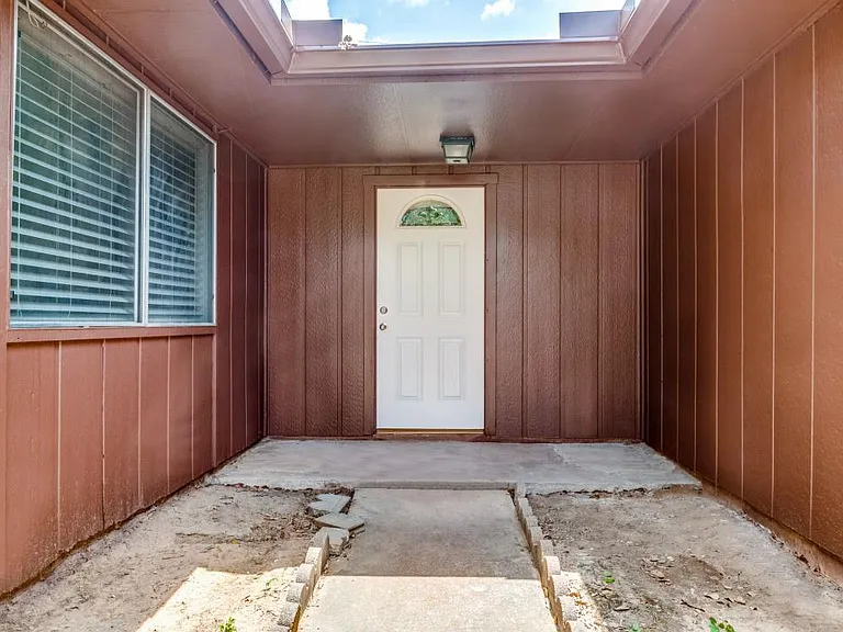 7218 Ridgeberry Dr — Photo 3