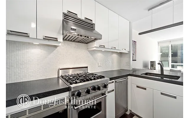 Rented by Douglas Elliman | media 2