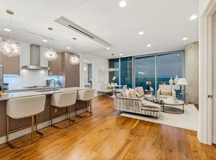 3130 N Harwood St #702, Dallas, TX 75201