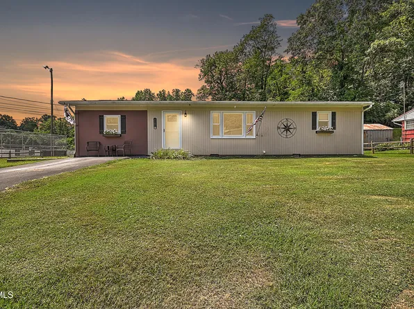 1106 W Cedar St, Bristol, TN 37620