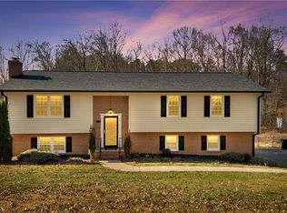 176 Farmbrooke Ln, Winston Salem, NC 27127