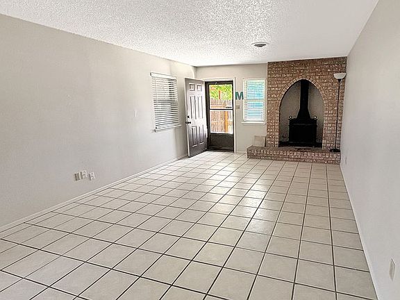 3rd image of 4109-4115 N Grimes St #4111