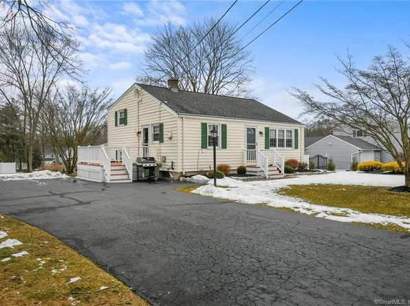 5 Pioneer Drive, North Branford, CT 06471
