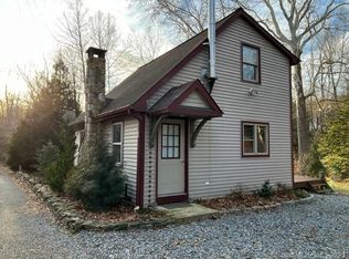 52 Flood Bridge Rd, Southbury, CT 06488