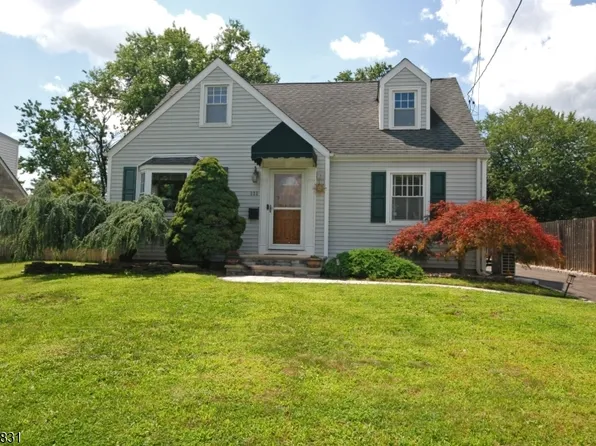 131 Weiss Ter, Raritan Boro, NJ 08869