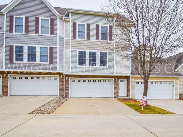 4315 152nd Ct, Urbandale, IA 50323