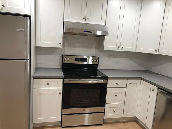 2nd image of 202 Wilton Dr #2