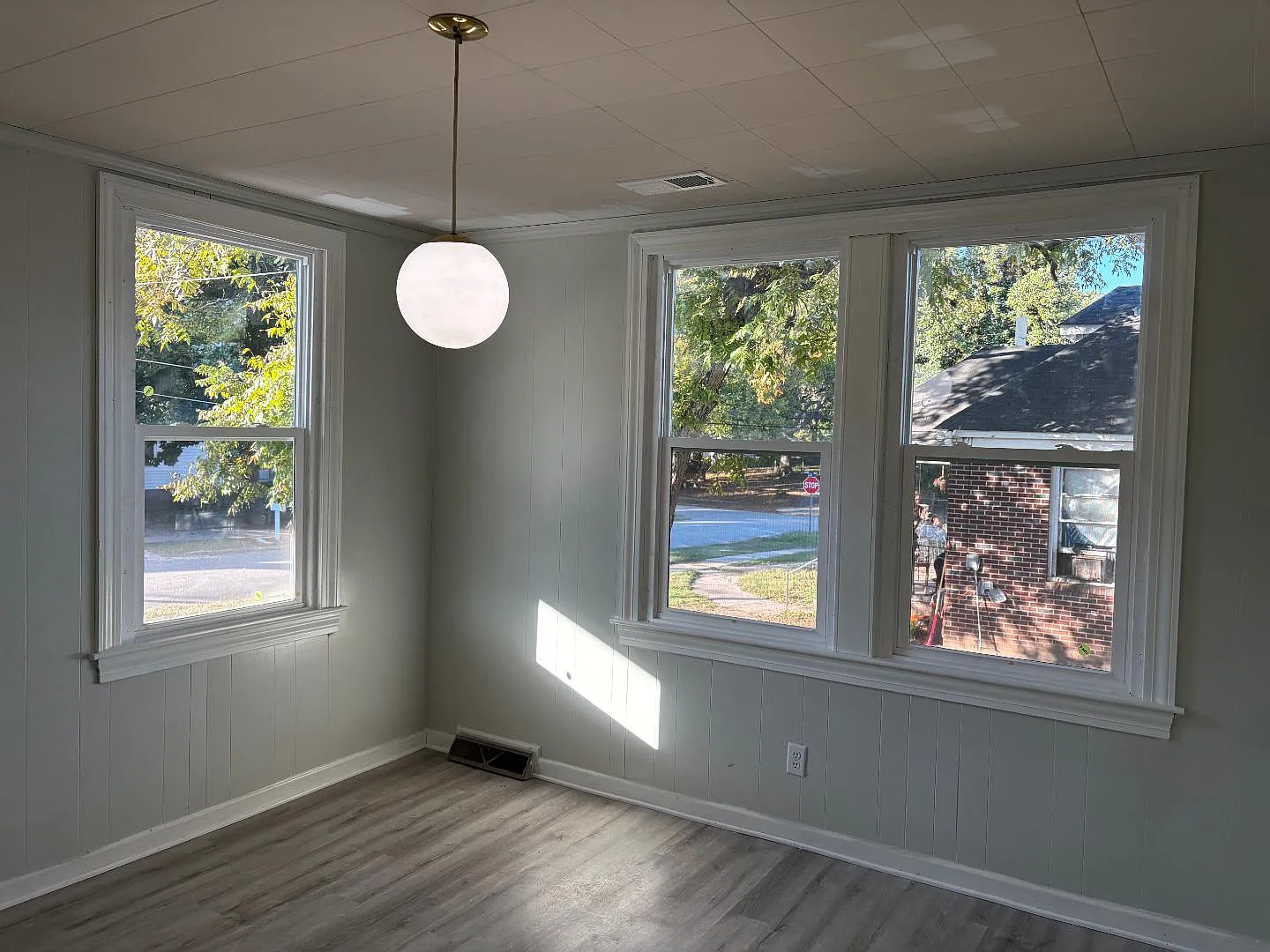 225 Poplar St - B — Photo 3