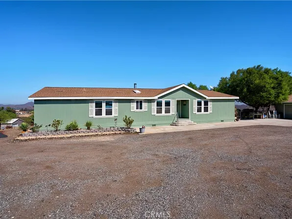21410 Scenic Crest Dr, Lake Elsinore, CA 92530