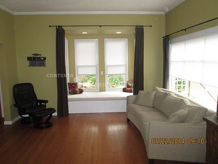 Living rooom built-in
