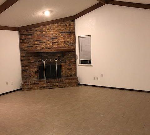5th image of 1922 Twisted Oak Dr