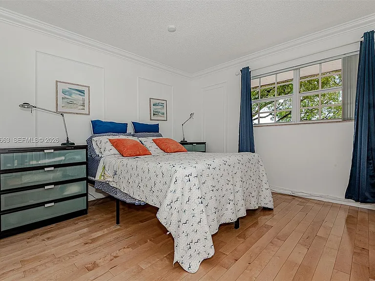 1413 N 15th Ave #8 — Photo 22