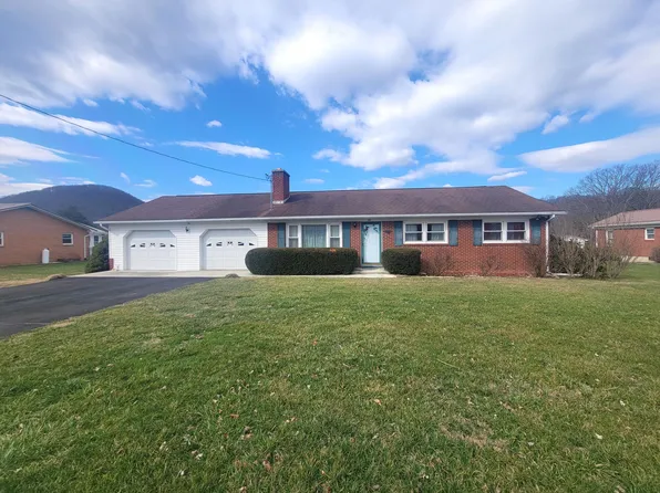 95 Monroe Ave, Peterstown, WV 24963